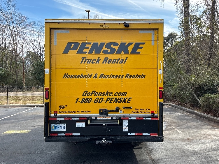 Used 2022 Ford E-350 - photo 9