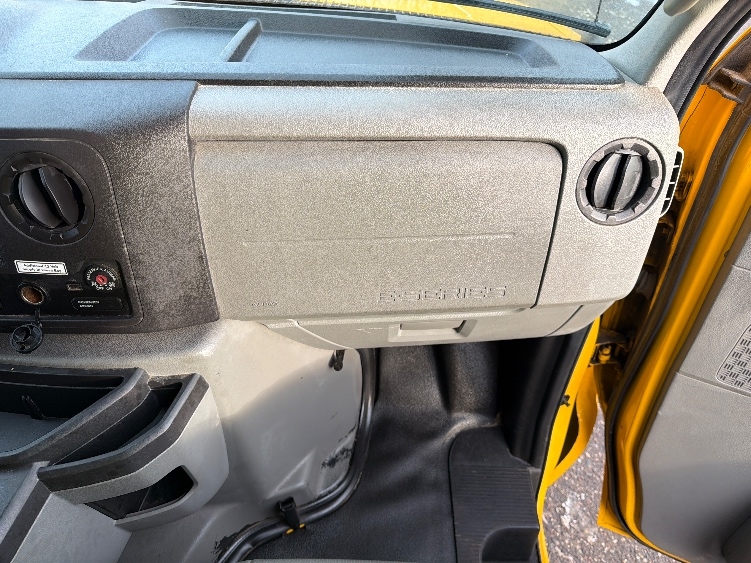 Used 2022 Ford E-350 - photo 20