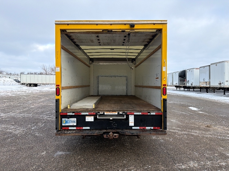 Used 2022 Ford E-350 - photo 9