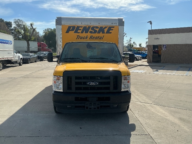 Used 2022 Ford E-350 - photo 29