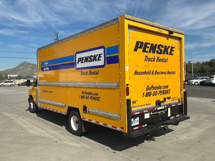 Used 2022 Ford E-350 - photo 8
