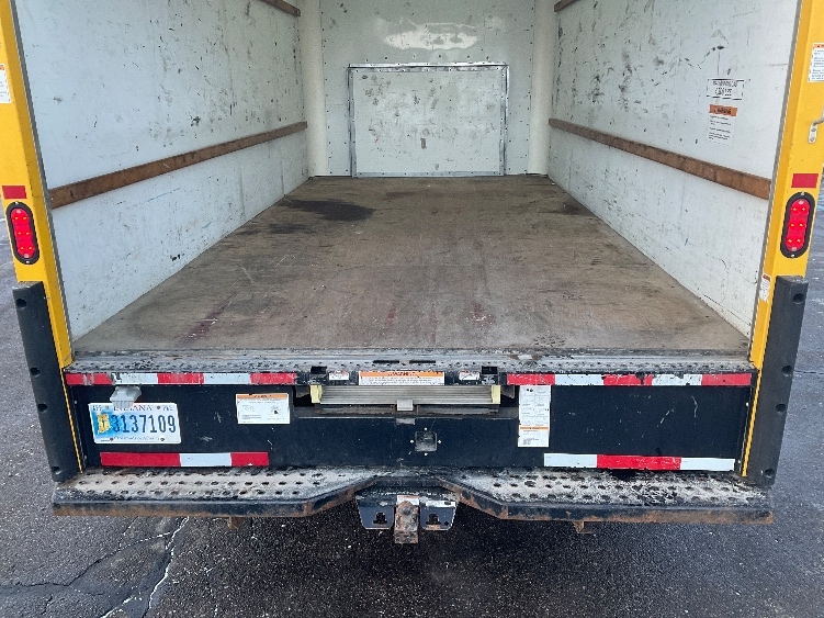 Used 2022 Ford E-350 - photo 12