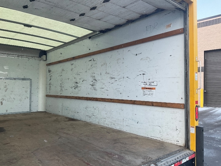 Used 2022 Ford E-350 - photo 13