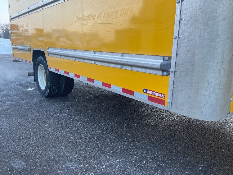 Used 2022 Ford E-350 - photo 16