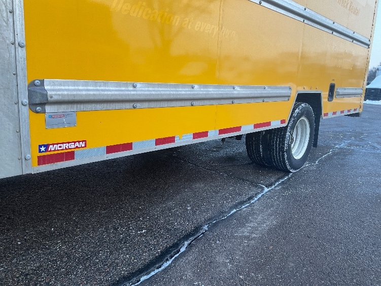 Used 2022 Ford E-350 - photo 7