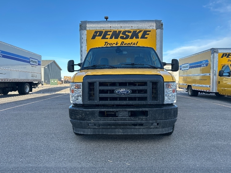 Used 2022 Ford E-350 - photo 2