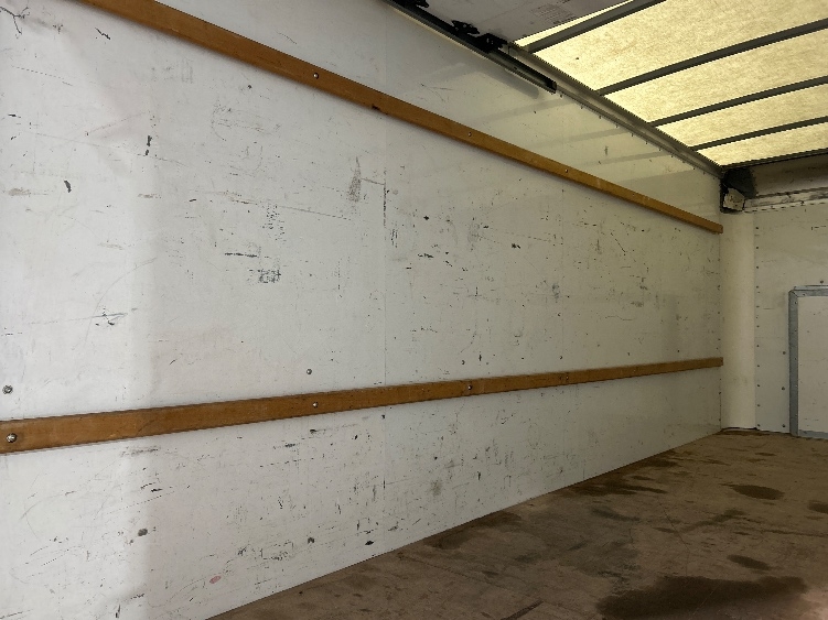 Used 2022 Ford E-350 - photo 13