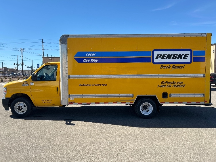 Used 2022 Ford E-350 - photo 6