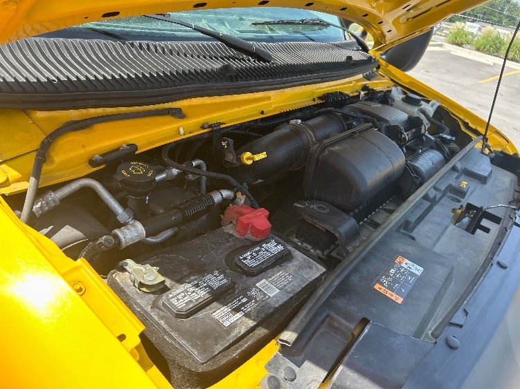 Used 2022 Ford E-350 - photo 21