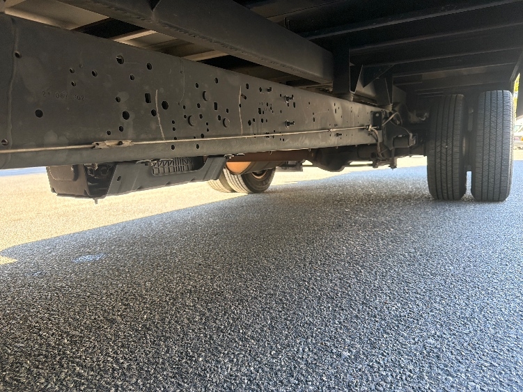 Used 2022 Ford E-350 - photo 7