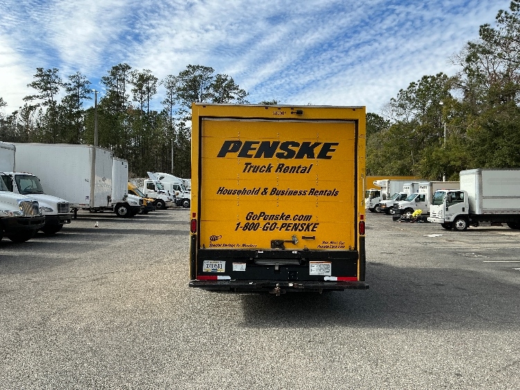 Used 2022 Ford E-350 - photo 9