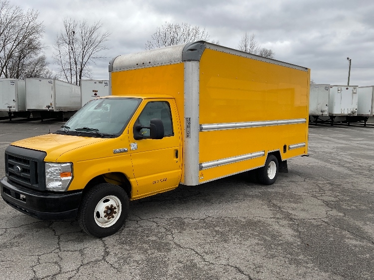 Used 2022 Ford E-350 - photo 5