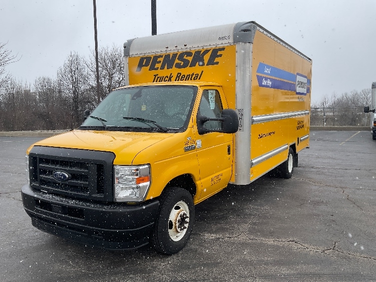 Used 2022 Ford E-350 - photo 5