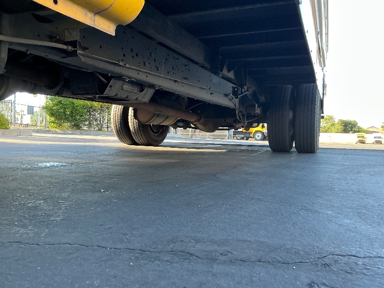 Used 2022 Ford E-350 - photo 7