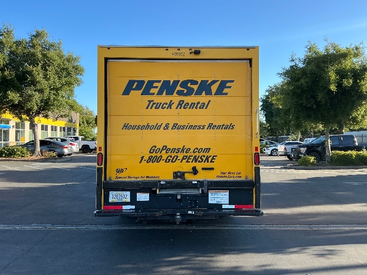 Used 2022 Ford E-350 - photo 9
