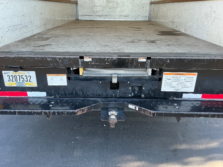 Used 2022 Ford E-350 - photo 11