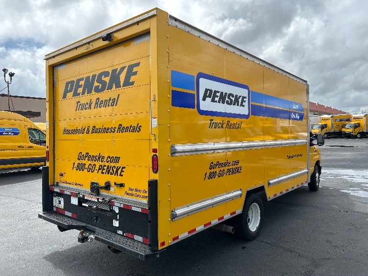 Used 2022 Ford E-350 - photo 15