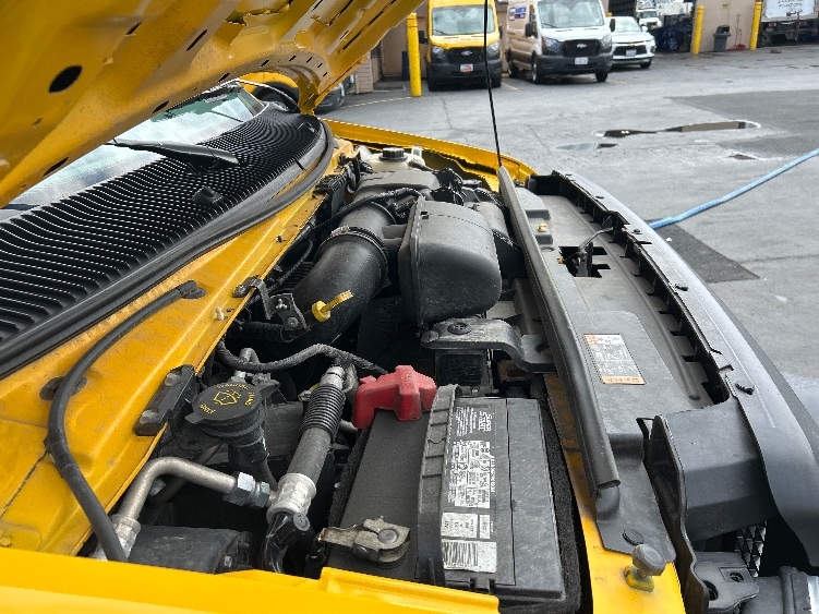 Used 2022 Ford E-350 - photo 25