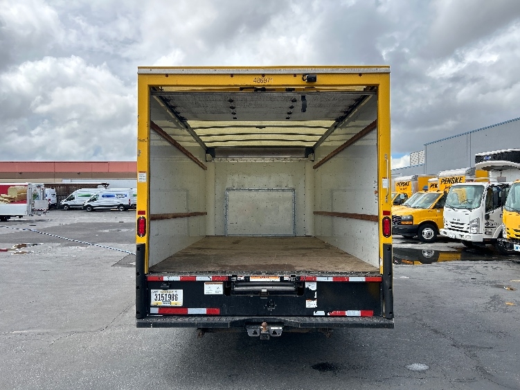Used 2022 Ford E-350 - photo 10