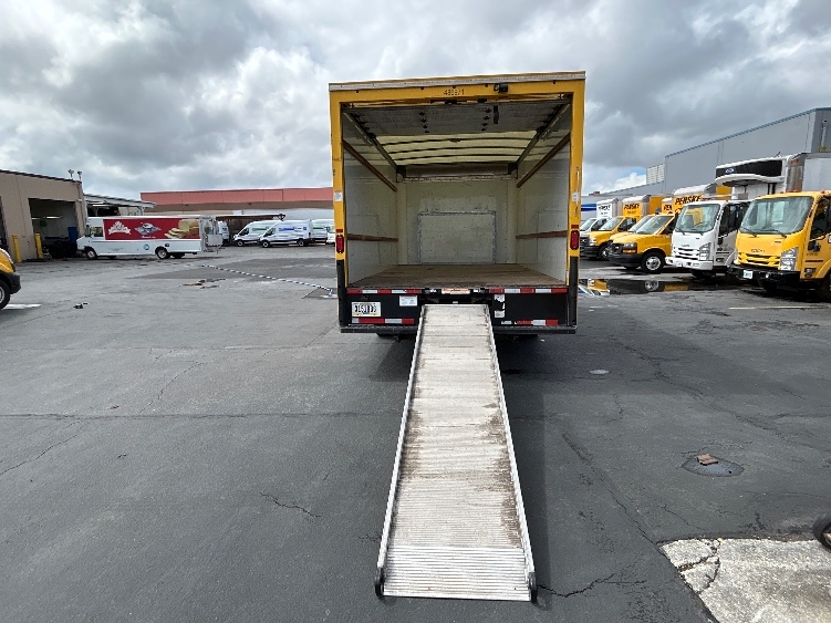 Used 2022 Ford E-350 - photo 11