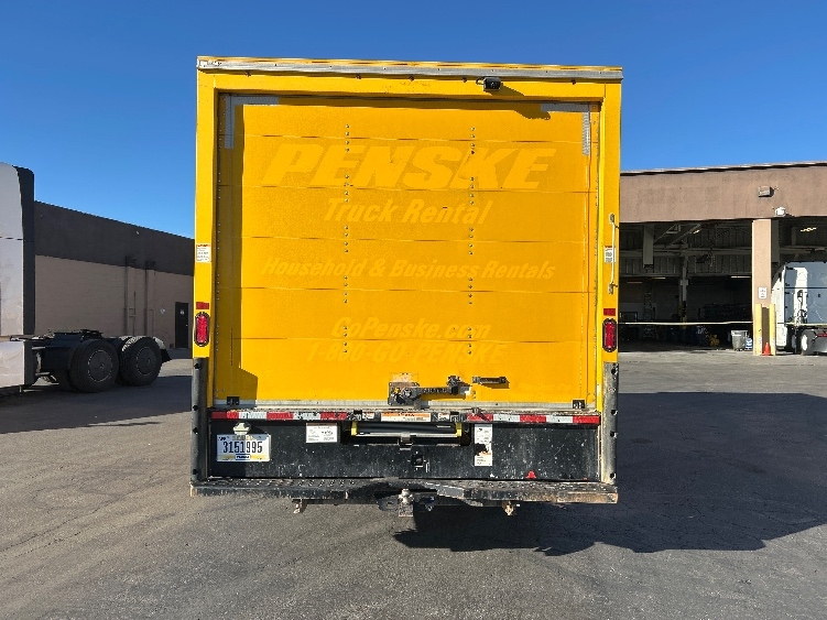 Used 2022 Ford E-350 - photo 9
