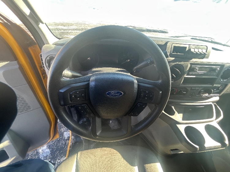 Used 2022 Ford E-350 - photo 20