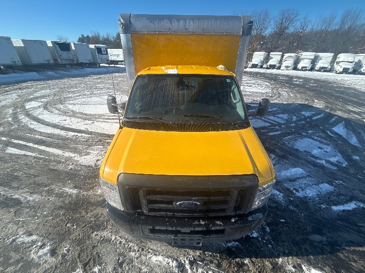 Used 2022 Ford E-350 - photo 28