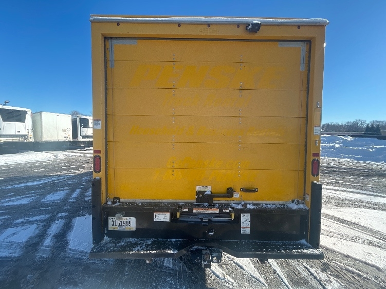 Used 2022 Ford E-350 - photo 9