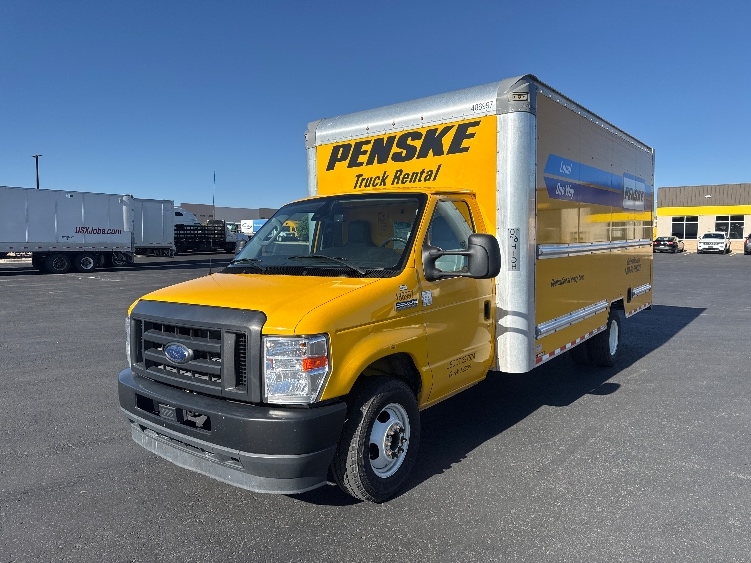 Used 2022 Ford E-350 - photo 5