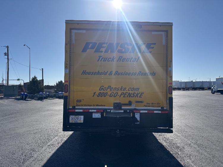 Used 2022 Ford E-350 - photo 9