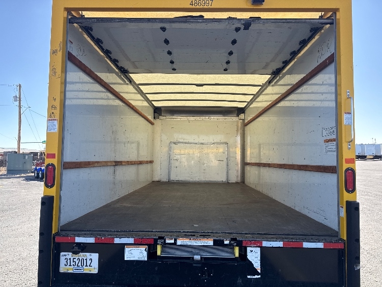 Used 2022 Ford E-350 - photo 10