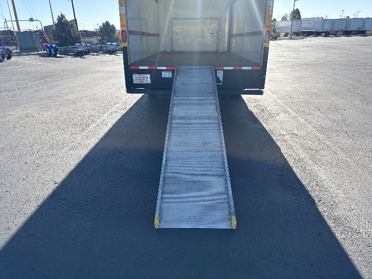 Used 2022 Ford E-350 - photo 11