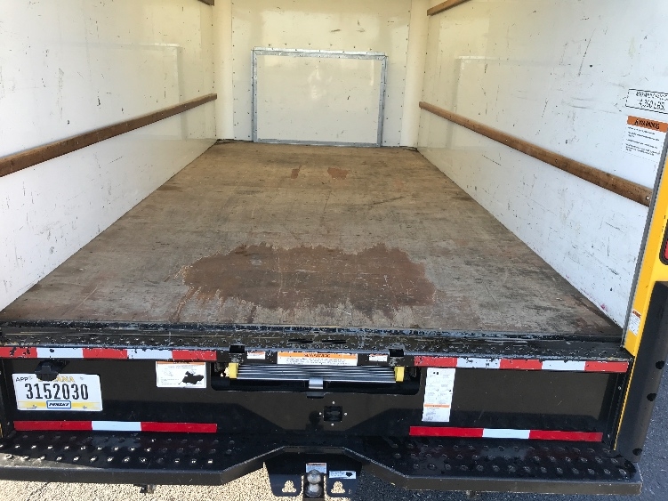 Used 2022 Ford E-350 - photo 12