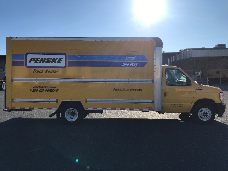 Used 2022 Ford E-350 - photo 17
