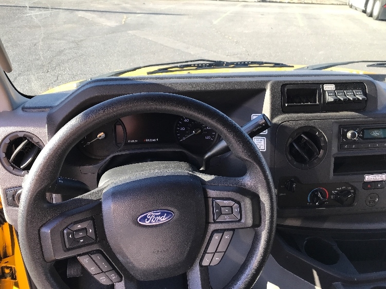 Used 2022 Ford E-350 - photo 20