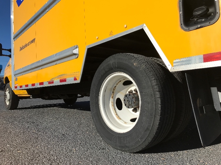 Used 2022 Ford E-350 - photo 7