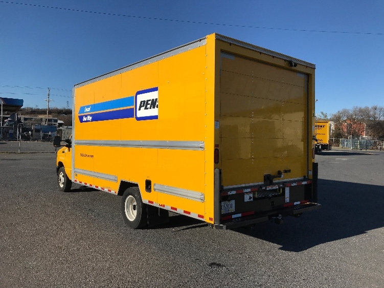Used 2022 Ford E-350 - photo 8