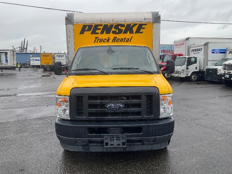 Used 2022 Ford E-350 - photo 2