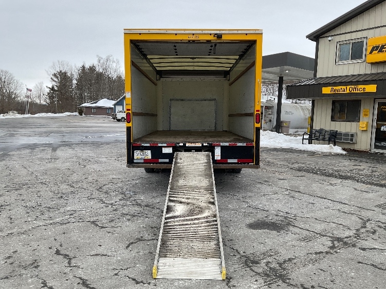Used 2022 Ford E-350 - photo 11
