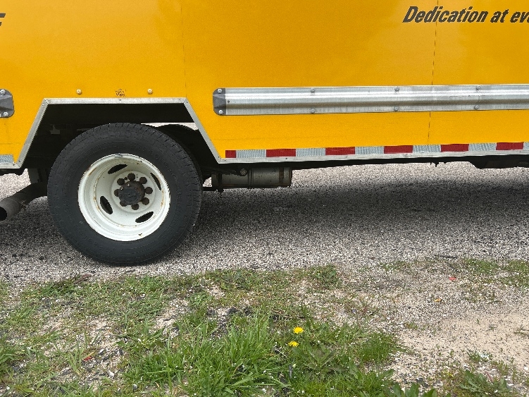 Used 2022 Ford E-350 - photo 16
