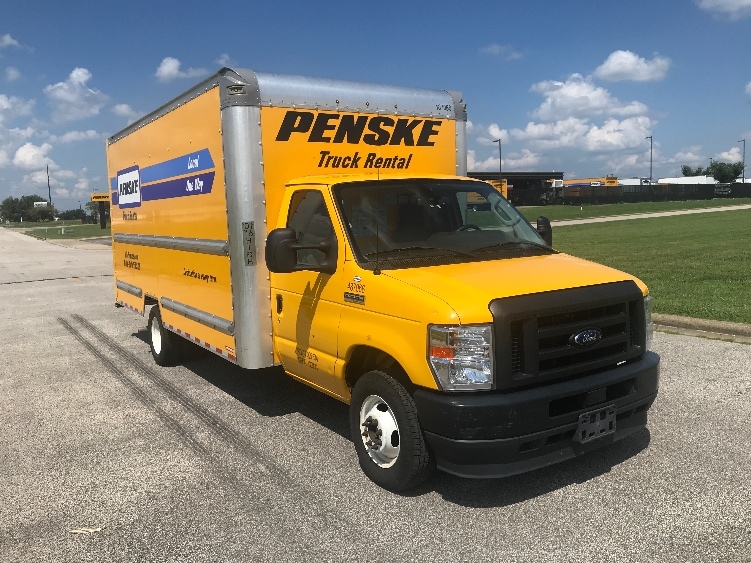 Used 2022 Ford E-350 - photo 1