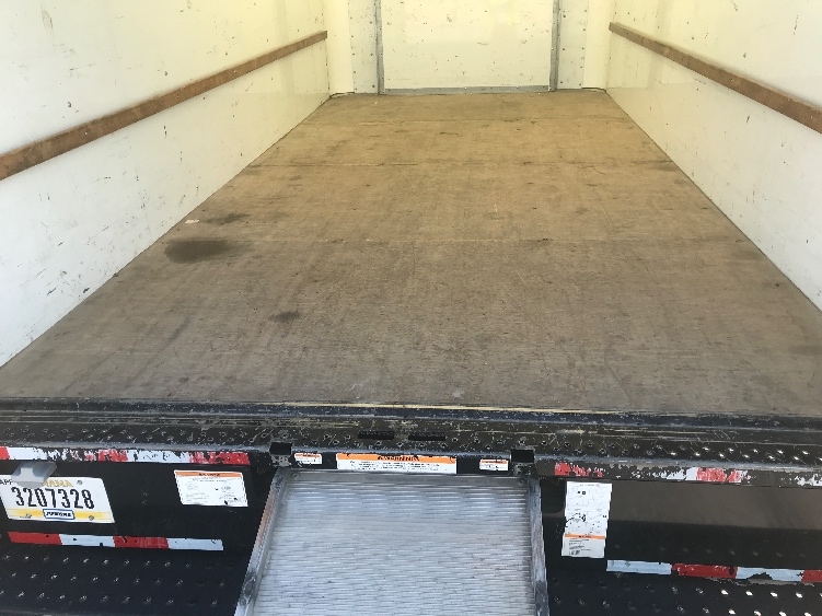Used 2022 Ford E-350 - photo 12