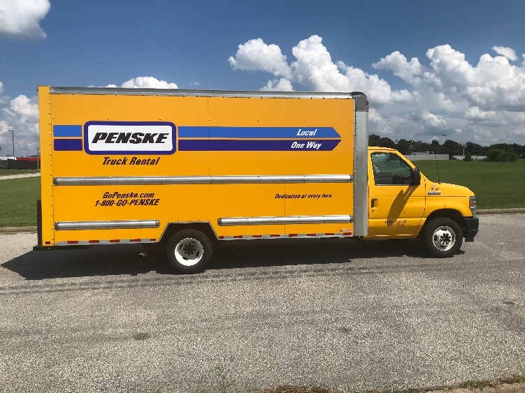 Used 2022 Ford E-350 - photo 17