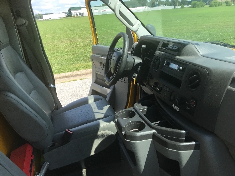 Used 2022 Ford E-350 - photo 24