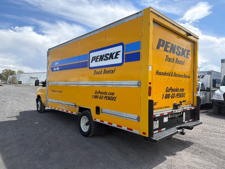 Used 2022 Ford E-350 - photo 8