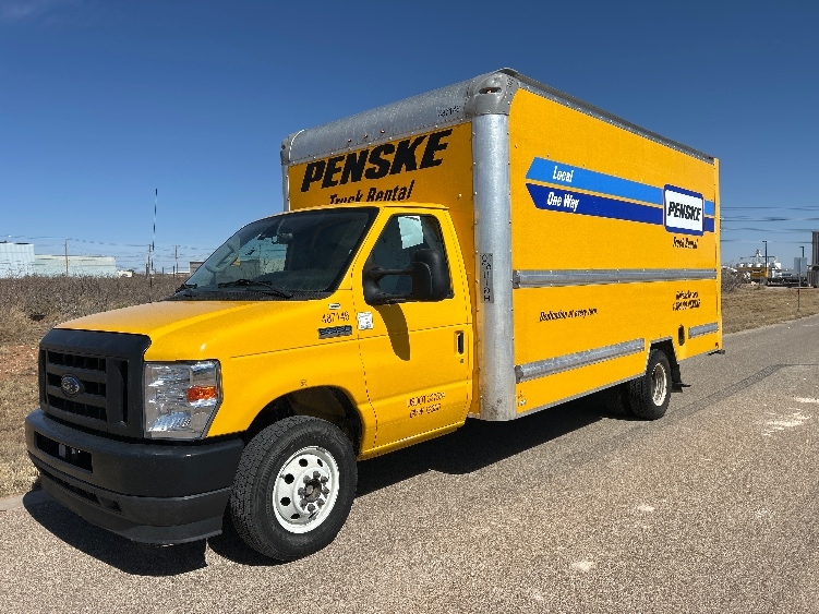 Used 2022 Ford E-350 - photo 5