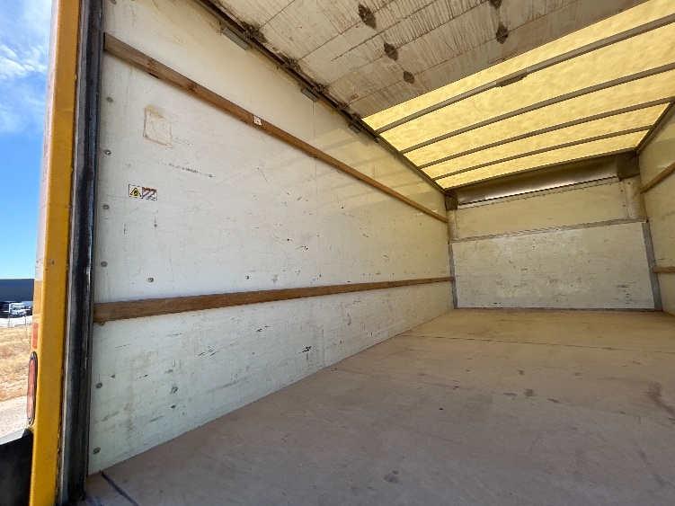 Used 2022 Ford E-350 - photo 11