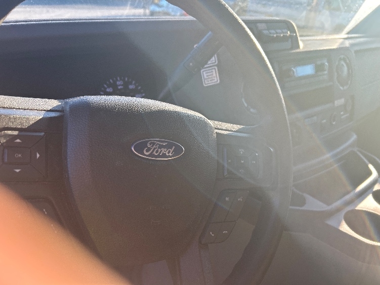 Used 2022 Ford E-350 - photo 19