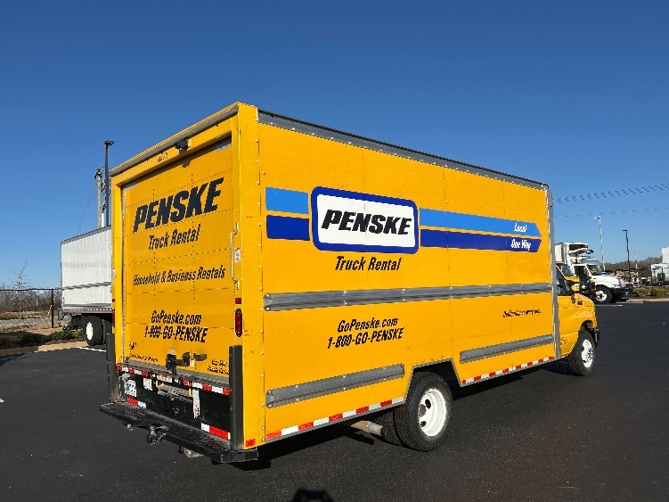 Used 2022 Ford E-350 - photo 15