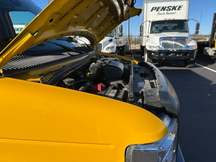 Used 2022 Ford E-350 - photo 25